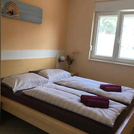 Laste Apartment *
